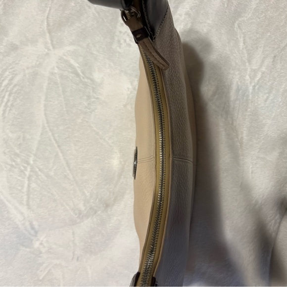 Dooney and Bourke - Picture 3 of 9